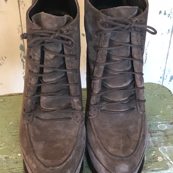 Elizabeth and James women's Suede Platform Booties Sz 9/39 - Picture 7 of 8